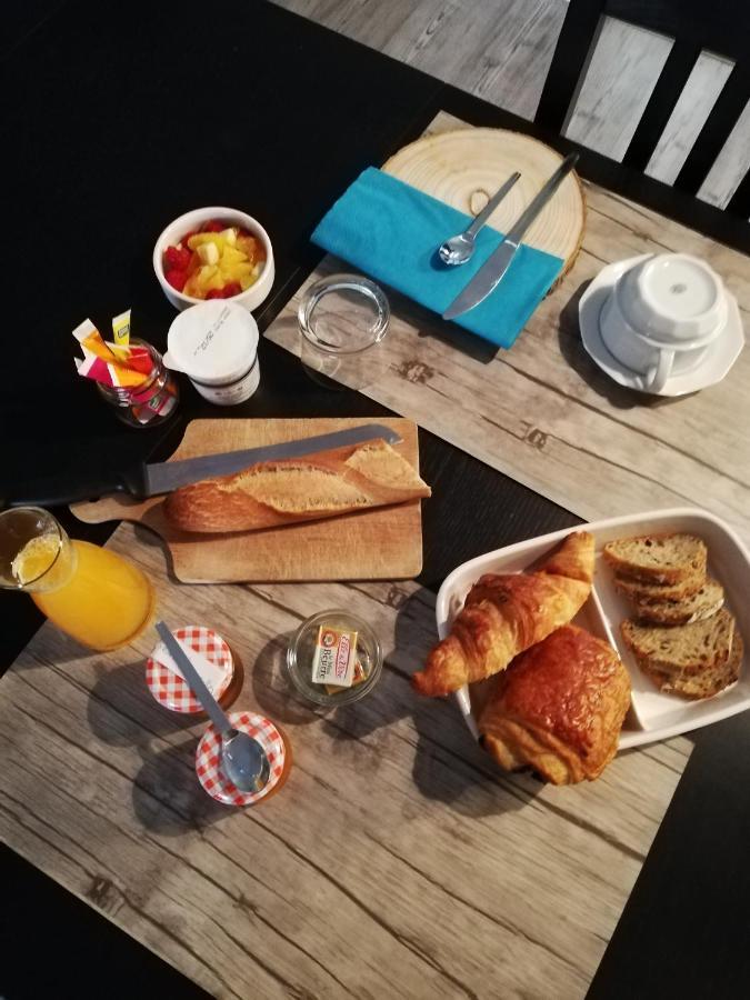 La Ferme De Pham Bed & Breakfast Belberaud Екстериор снимка
